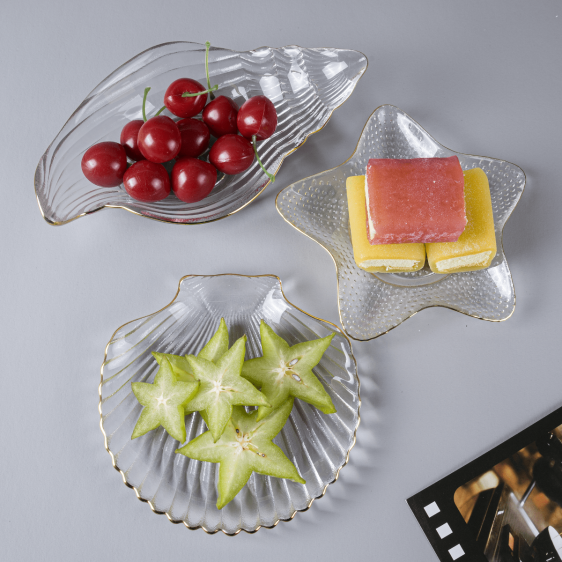 Sea Shell-Shaped Glass Plate with Gold Rim